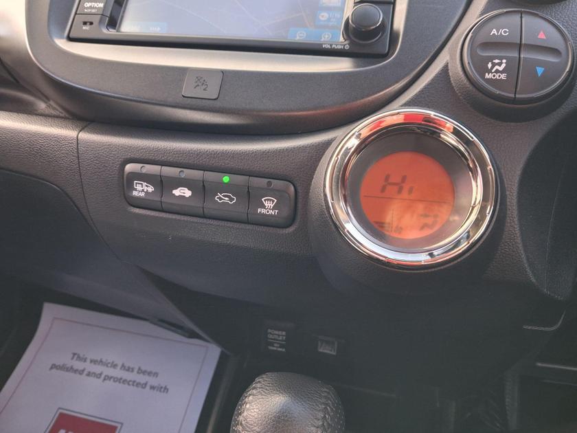 Honda Jazz Photo at-94ca66dc30ba4467a25171c355fc8dcc.jpg