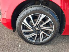 Suzuki Swift Photo 8