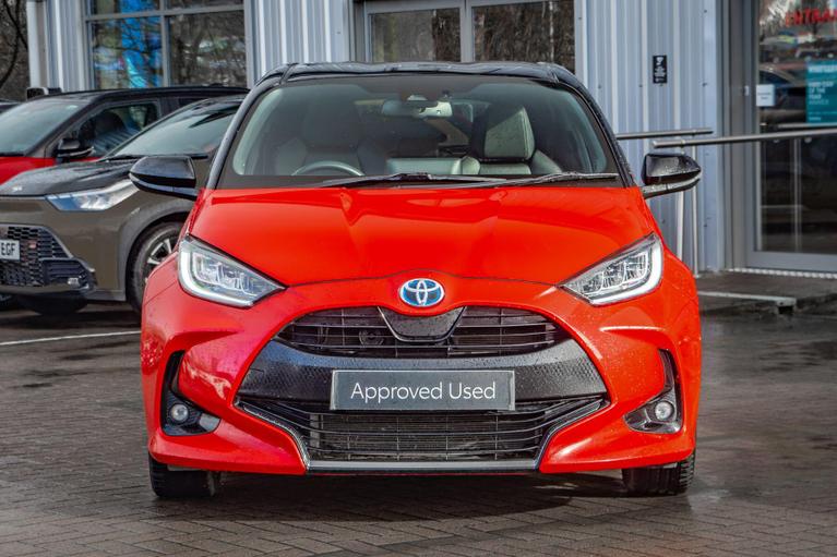 Used Toyota Yaris YY21UPM 5