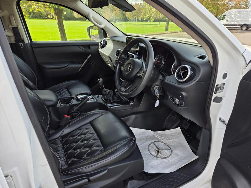 Mercedes-Benz X Class Photo at-9516c32ede104a0fb6ea10949d58a5be.jpg