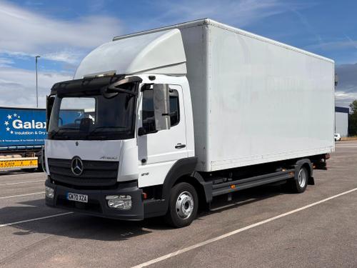Mercedes-Benz Atego Photo at-95237366370a4a80a02db422fa4c93a5.jpg