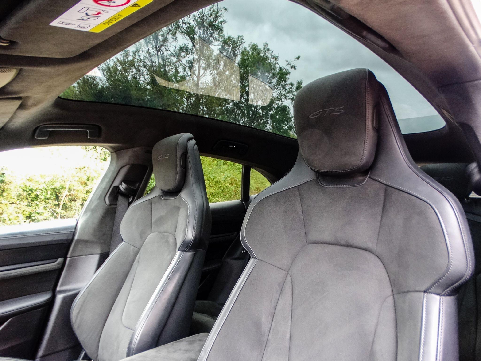 Porsche Taycan Performance Plus 93.4kWh GTS Sport Turismo Auto 4WD 5dr (11kW Charger) — photo 12
