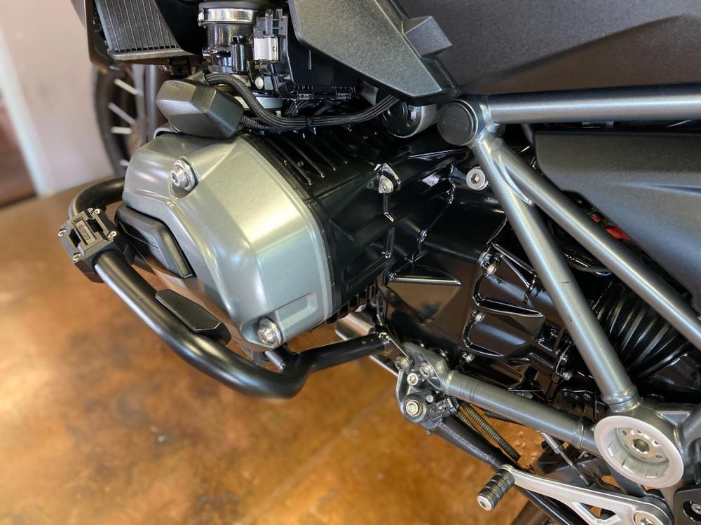 BMW R 1200 GS Photo at-952e6ae27e884ef1b3d01358a900e9d2.jpg