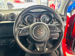 Suzuki Swift Photo 28