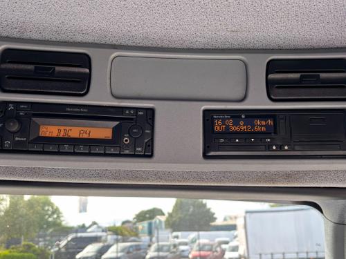Mercedes-Benz Atego Photo at-9567692e4eb84a9e9582933106a3f0e7.jpg