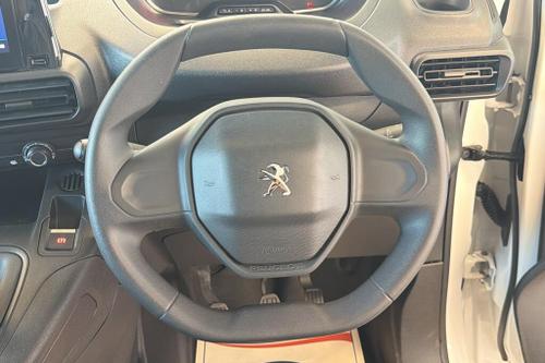 Peugeot PARTNER Photo at-958bc1d458cc477595e133c42dfa6299.jpg