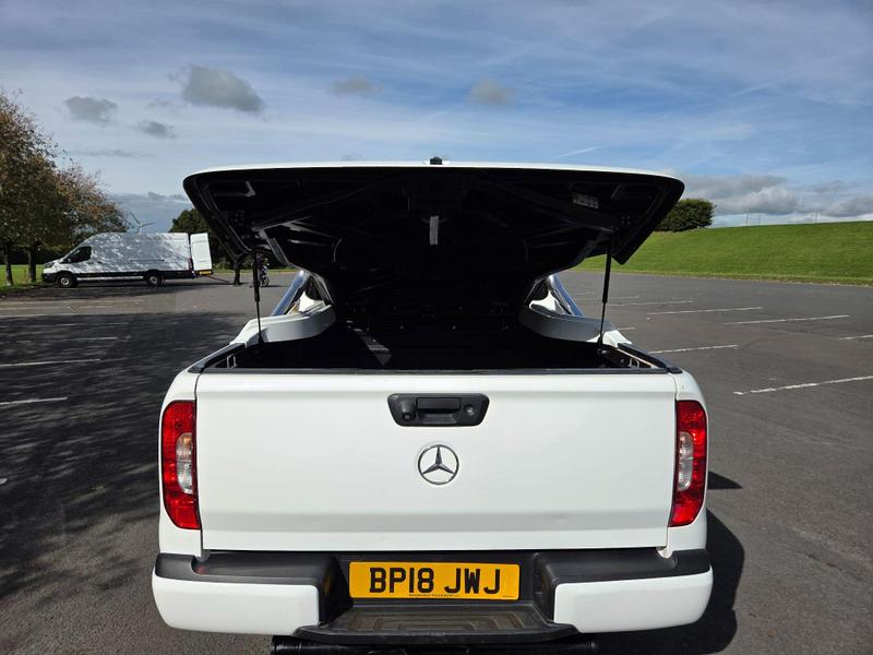 Mercedes-Benz X Class Photo at-959c23c84ac144eebf57aa7843f5105c.jpg