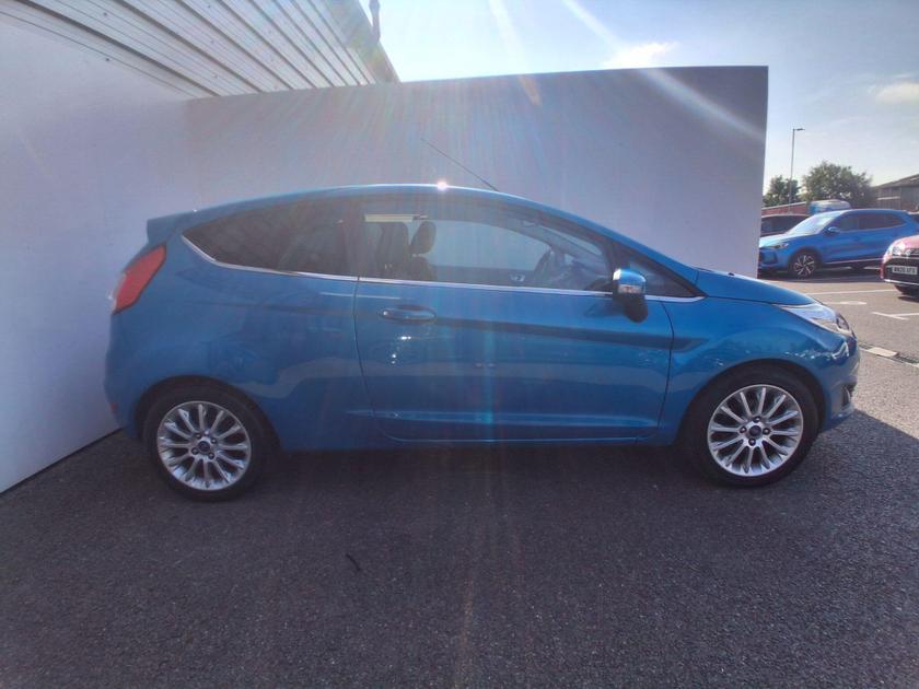 Ford Fiesta Photo at-95a8e0c821cc4121b919cdaa36c3b2d6.jpg