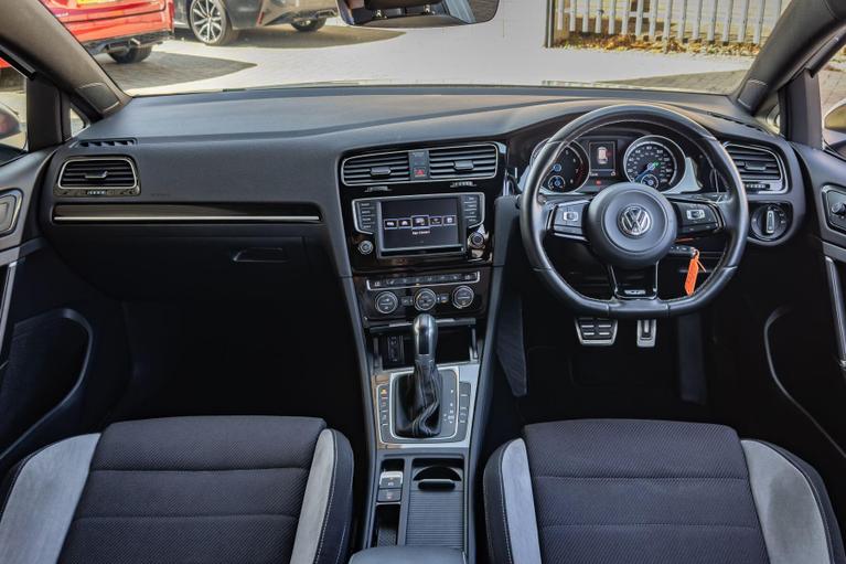 Used Volkswagen Golf DA66WMW 11
