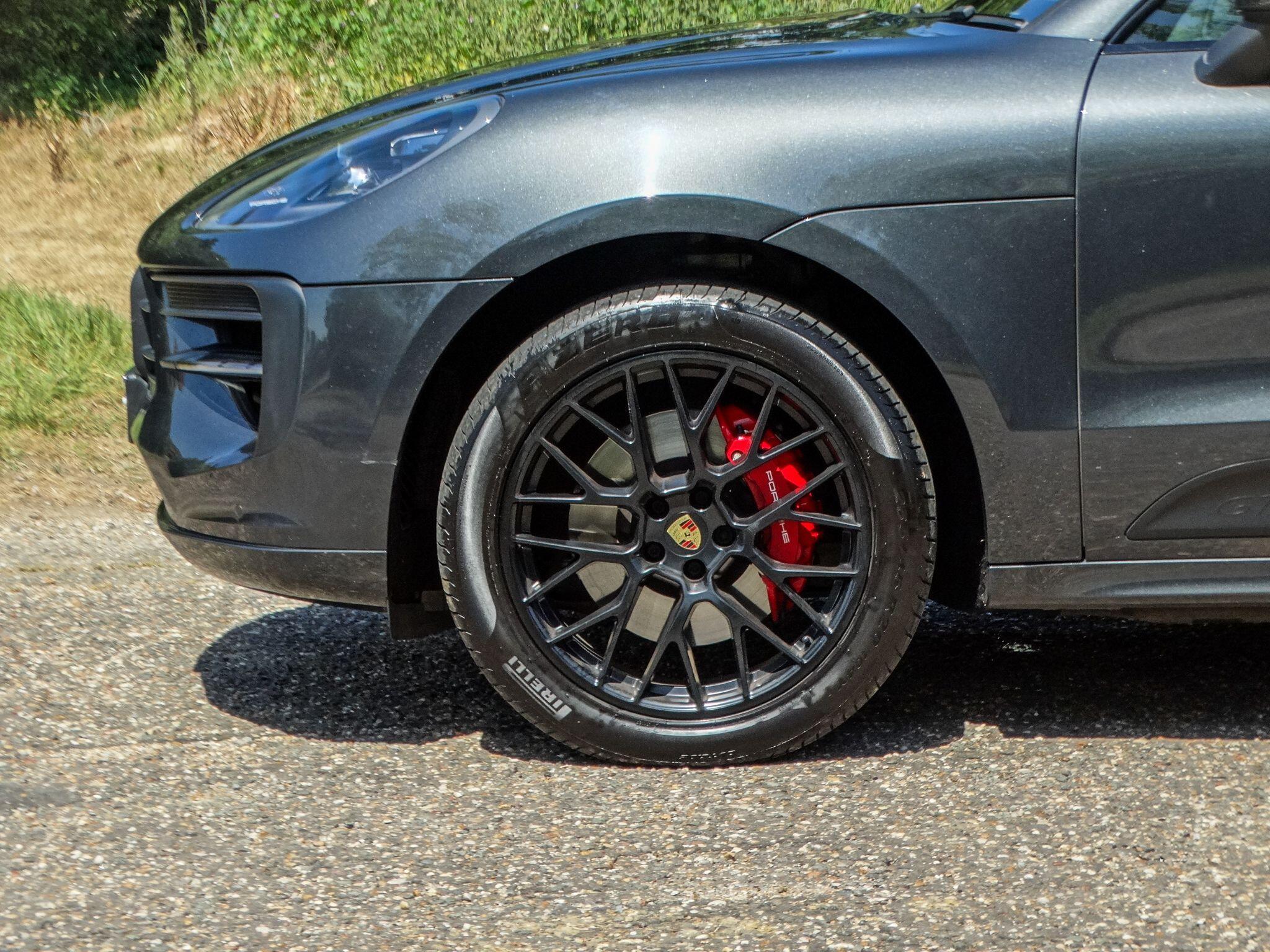 Porsche Macan 2.9T V6 GTS PDK 4WD Euro 6 (s/s) 5dr — photo 5