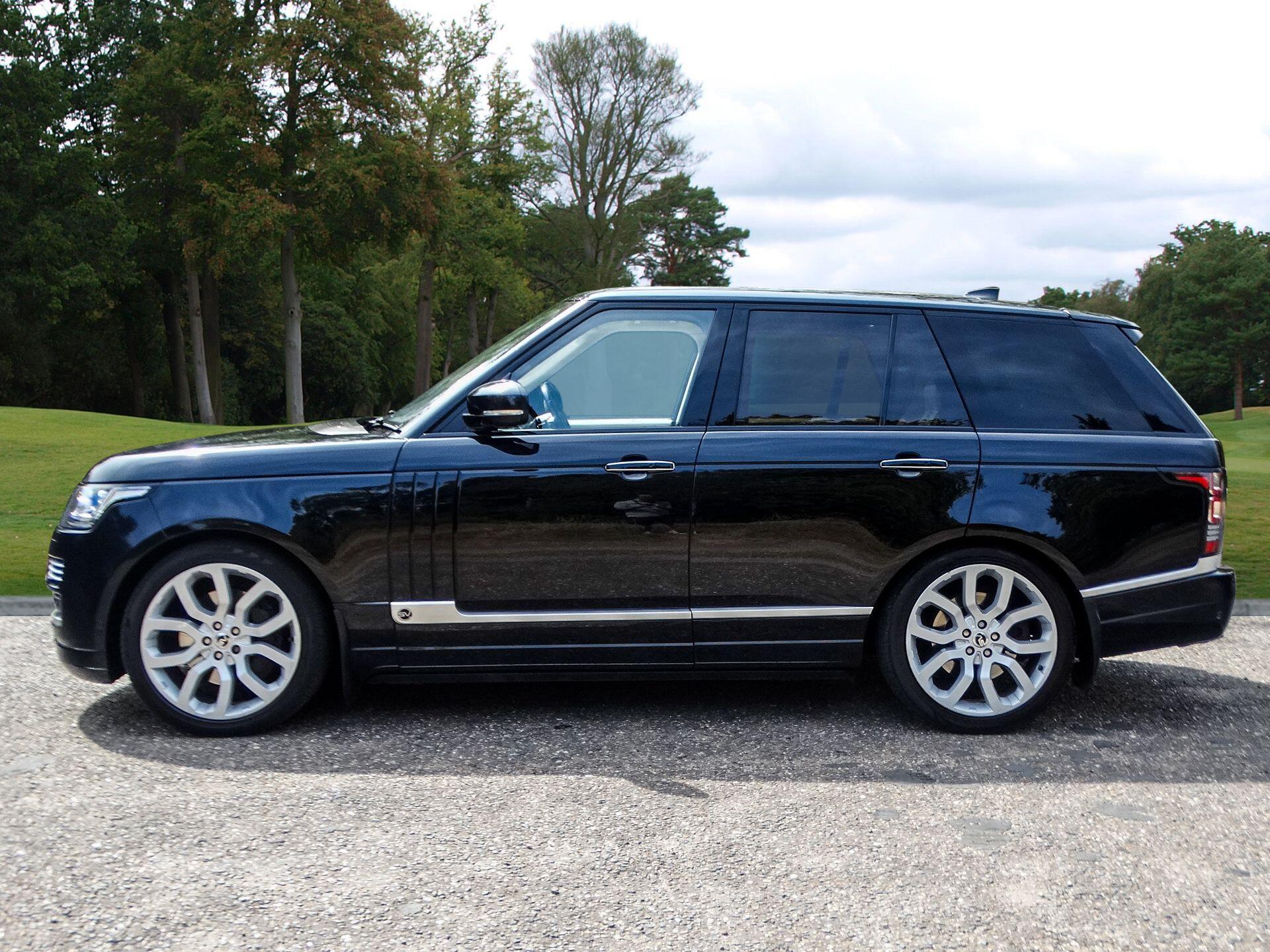 Land Rover Range Rover 4.4 SD V8 Autobiography Auto 4WD Euro 6 (s/s) 5dr — photo 2
