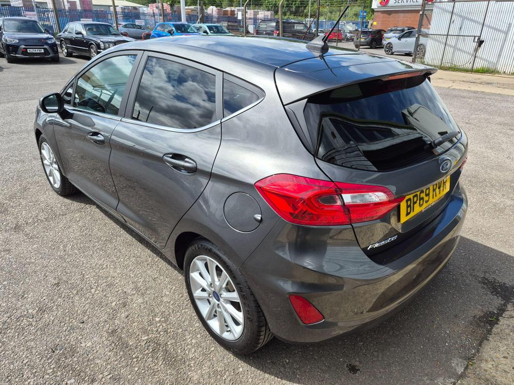 Ford Fiesta Photo at-96295935dca74ab7b6cd98a2a914da5b.jpg