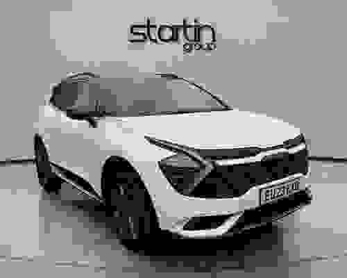 Kia Sportage 1.6 T-GDi ISG HEV GT-LINE S Fusion White With Black Roof at Startin Group