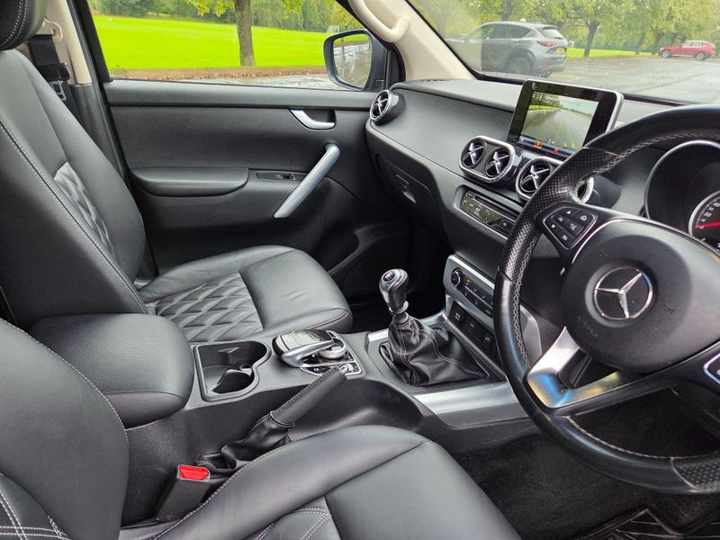 Mercedes-Benz X Class Photo at-964f9eaa03e24e53b4c98def3890899f.jpg