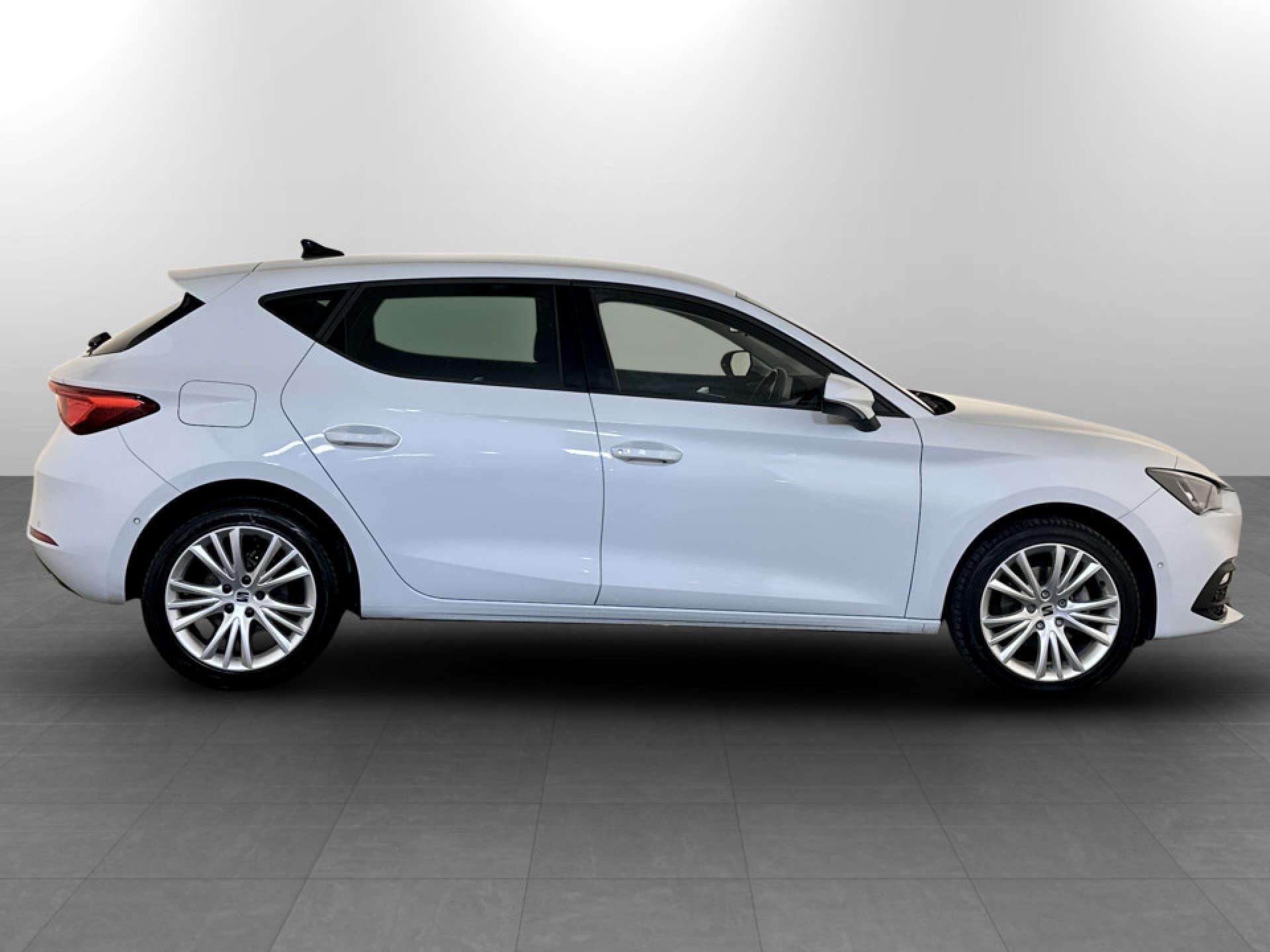 2021 SEAT Leon thumbnail 12