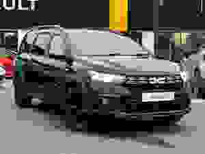  Dacia Jogger 1.0 TCe EXTREME Euro 6 (s/s) 5dr Pearl Black at Startin Group