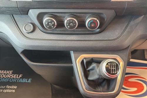 Renault TRAFIC Photo at-973546c4e8a44aaaa532d1030f68d44e.jpg