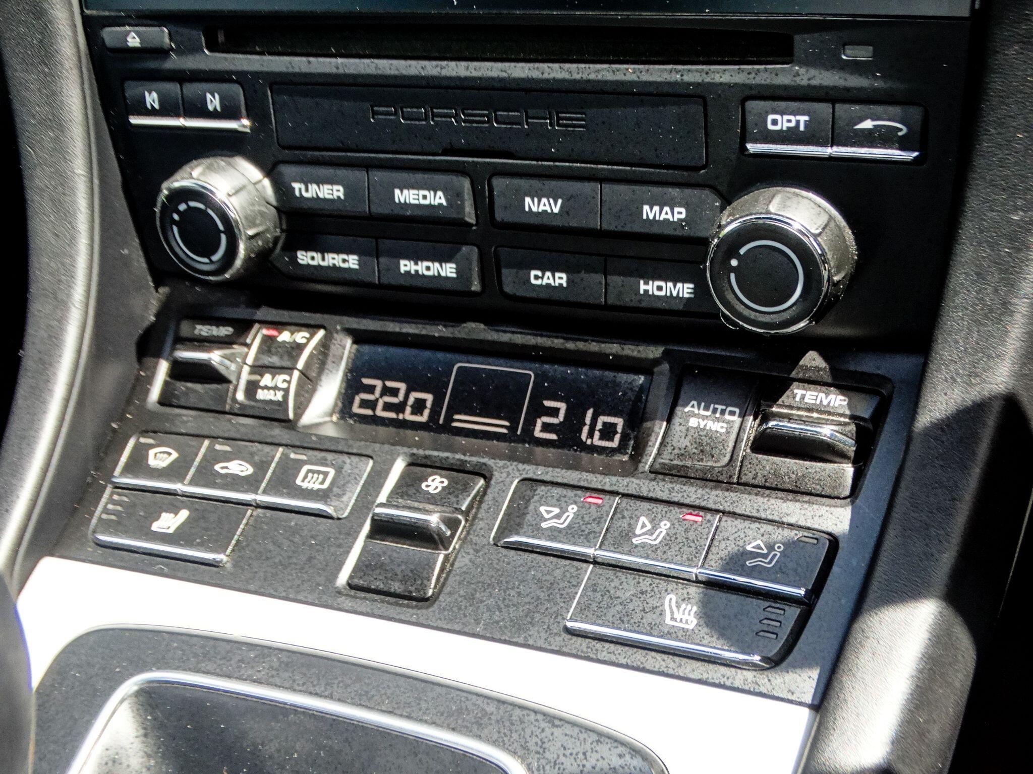 Porsche 911 — photo 30