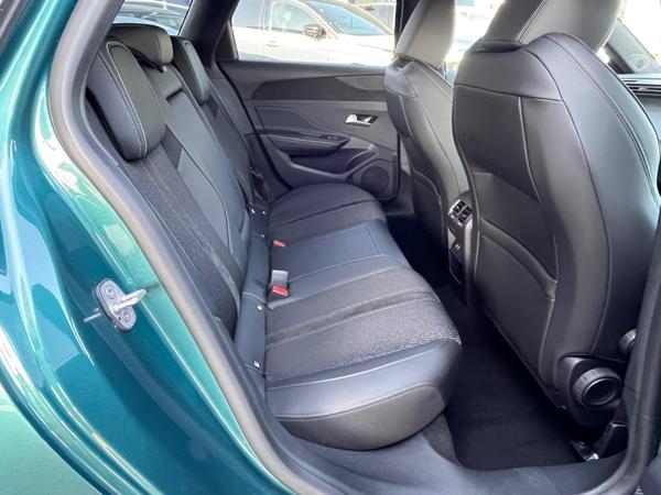Used Peugeot 308 SW KM25WGV 17