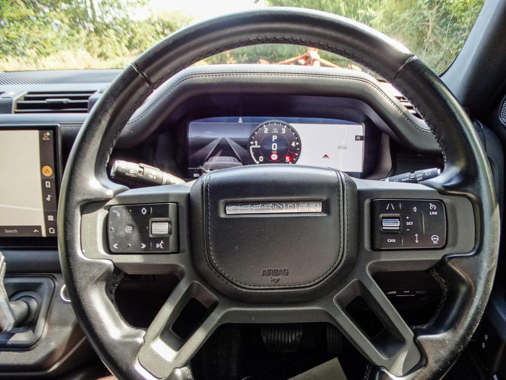 Used Land Rover Defender 110 SN22VLJ 7
