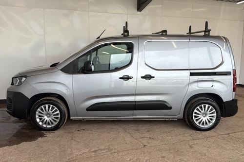 Peugeot PARTNER Photo at-97fc489866be42eba3c66b52bc94e212.jpg
