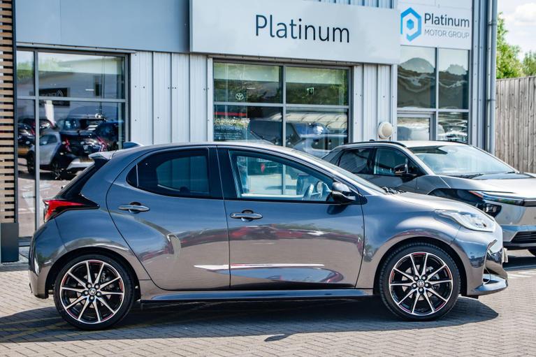 Used Toyota Yaris WR72MVK 3