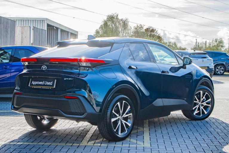 Used Toyota C-HR WU75FZC 2