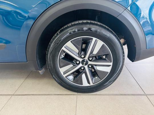 Kia Niro Photo at-980eb7e64cc74d90bb0a898ac091b4bf.jpg