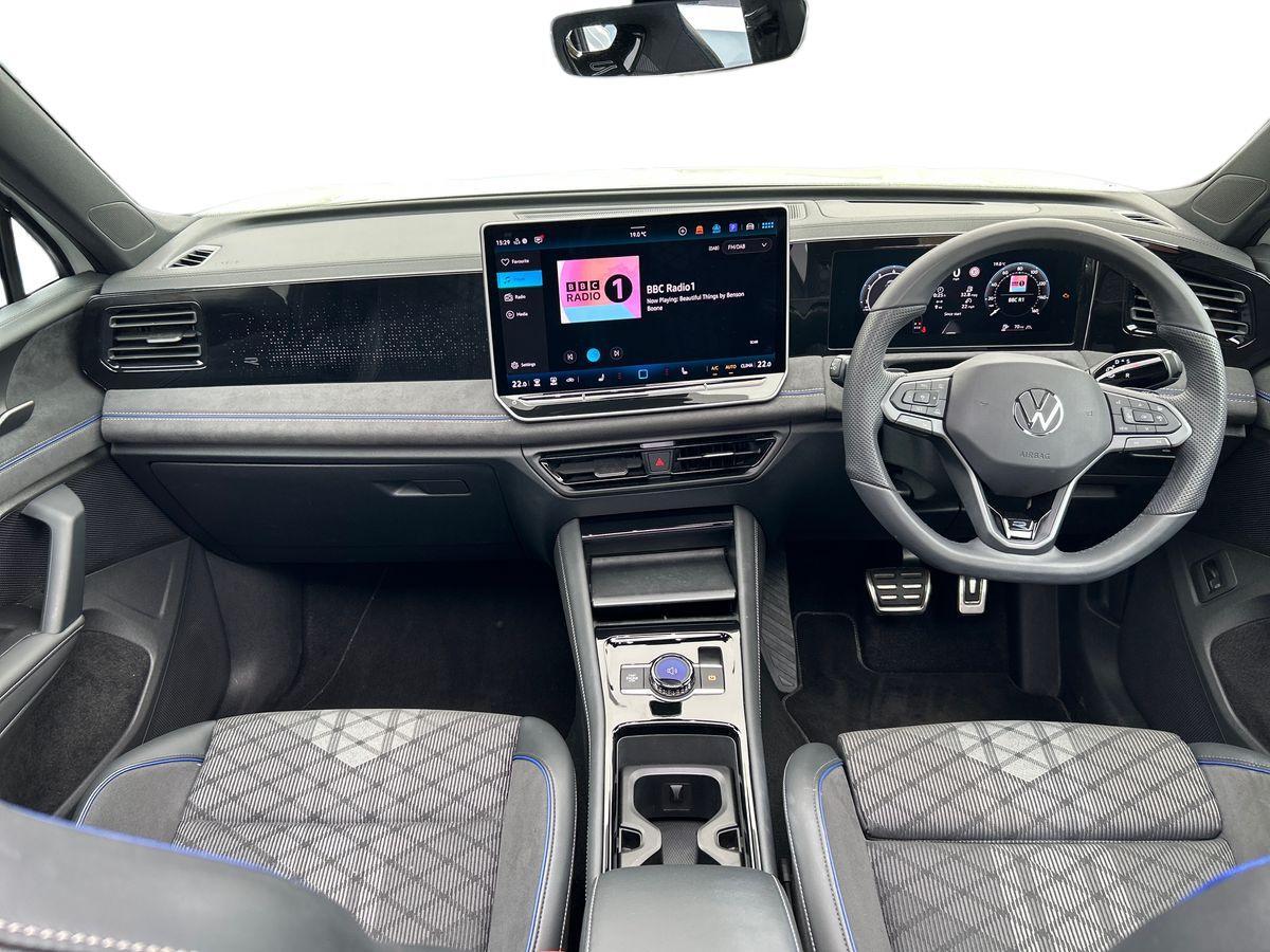 Volkswagen Tiguan Photo at-9846276f11354a159630b78e8f60345f.jpg