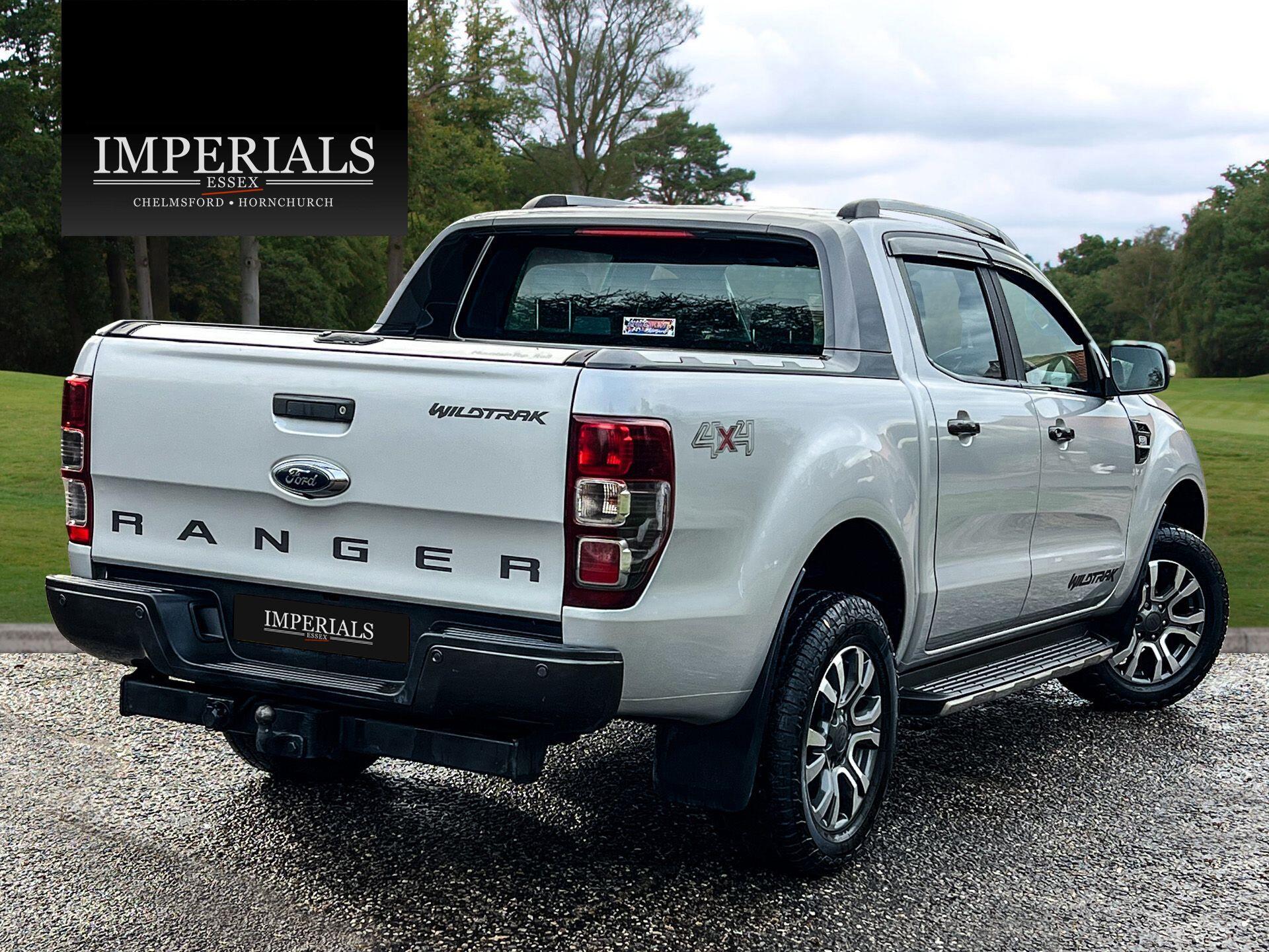Ford Ranger 3.2 TDCi Wildtrak Auto 4WD Euro 5 4dr — photo 4