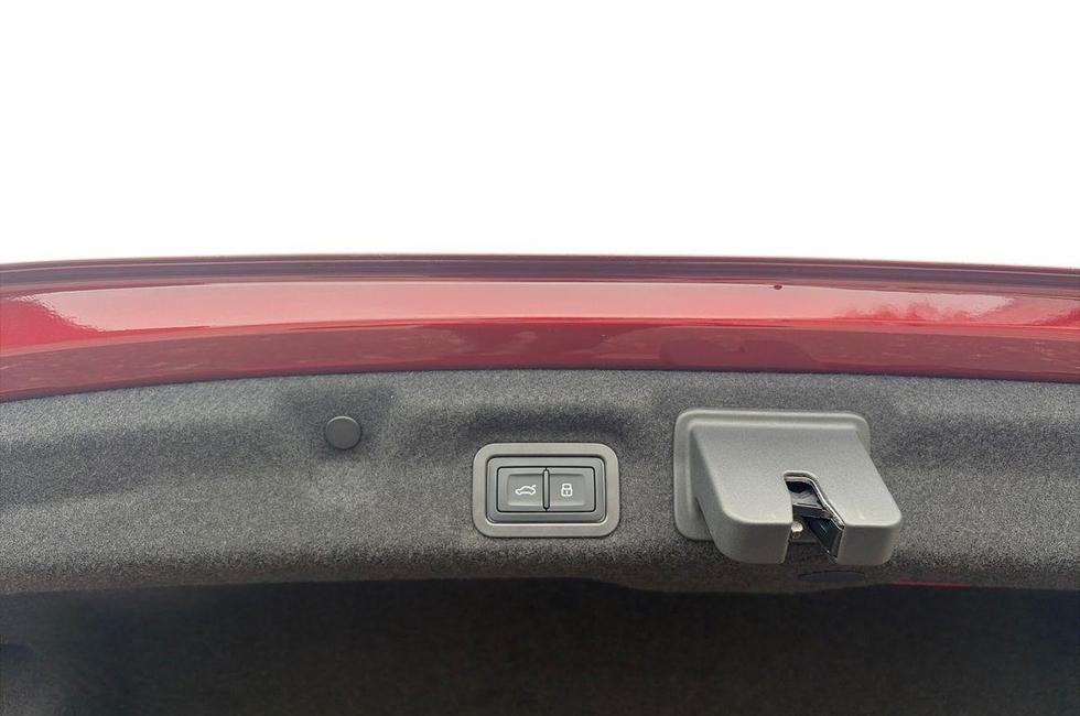 Audi A6 Photo at-98d5bcfbe3a44773810c8abc845b7b2c.jpg