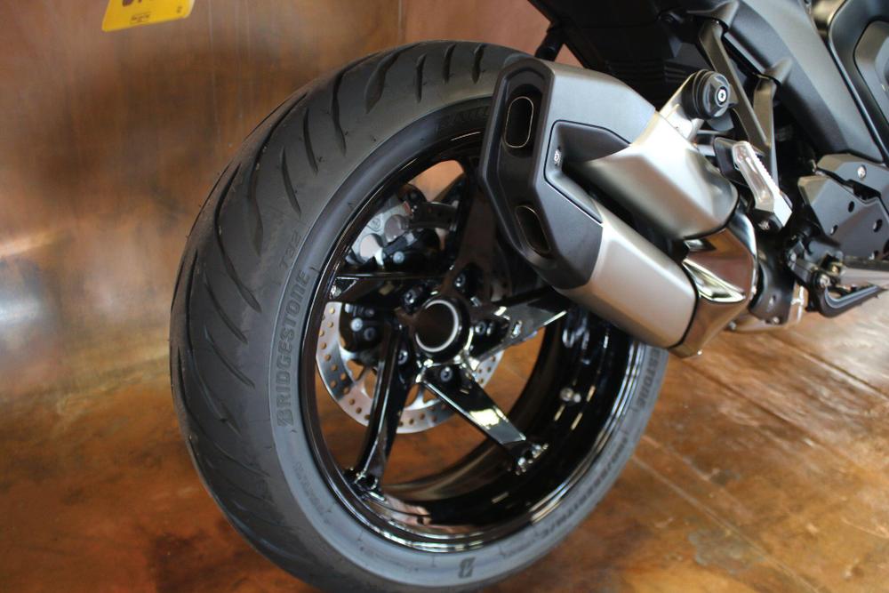 BMW R 1300 R Photo at-990b45230a3a4477916b56beb5d01049.jpg