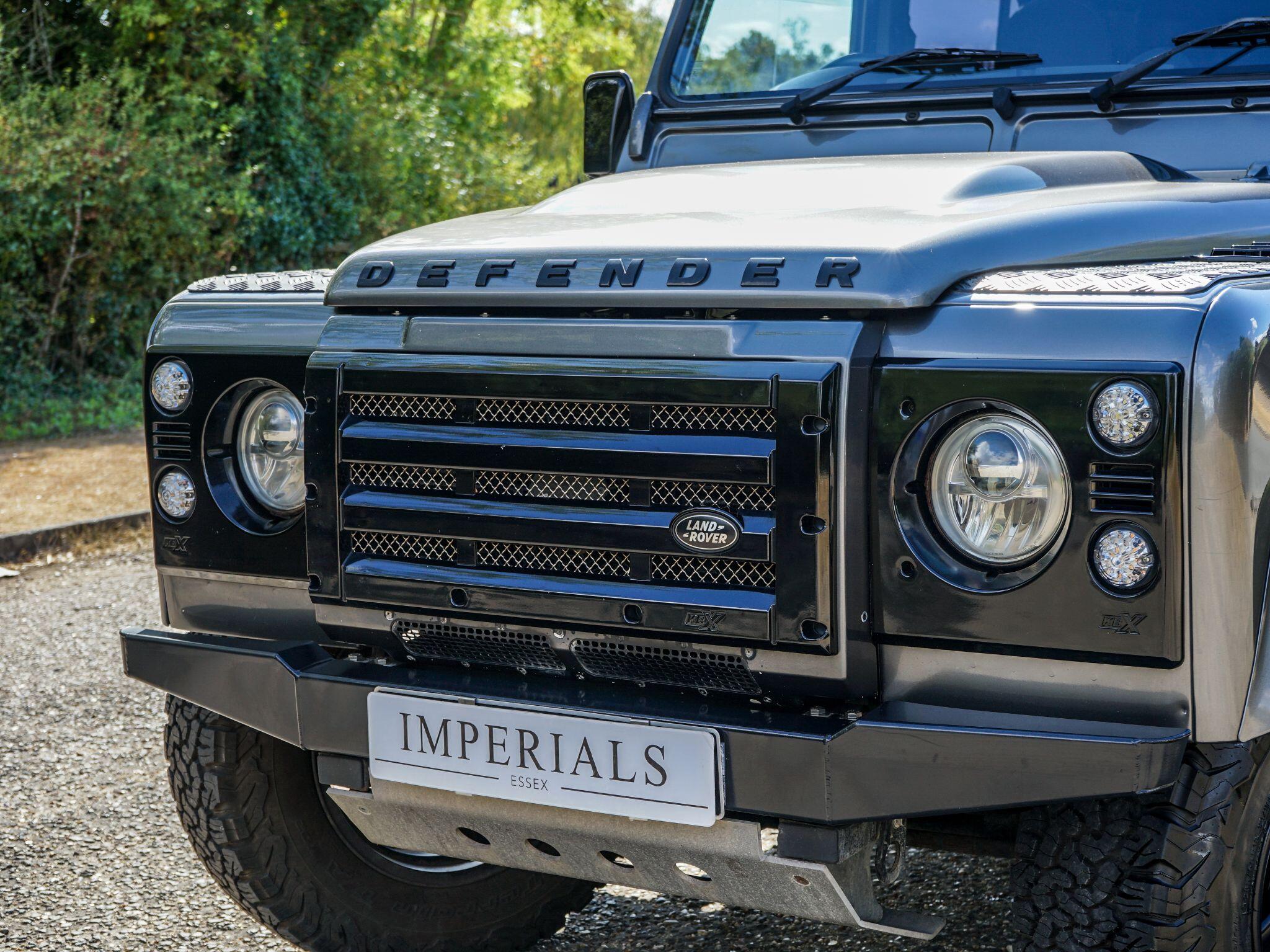 Land Rover Defender 110 2.2 TDCi XS Utility Wagon Double Cab 5dr Diesel Manual 4WD MWB Euro 5 (122 ps) — photo 9