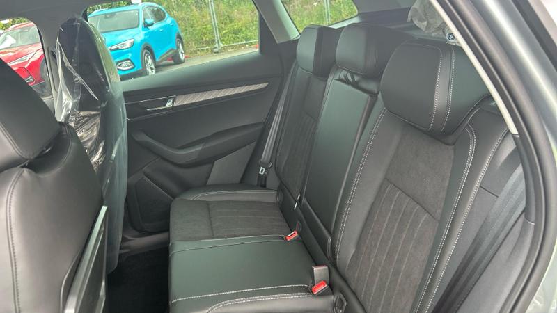 Skoda Karoq Photo at-991f79521efd4de5840b248ae77c3332.jpg