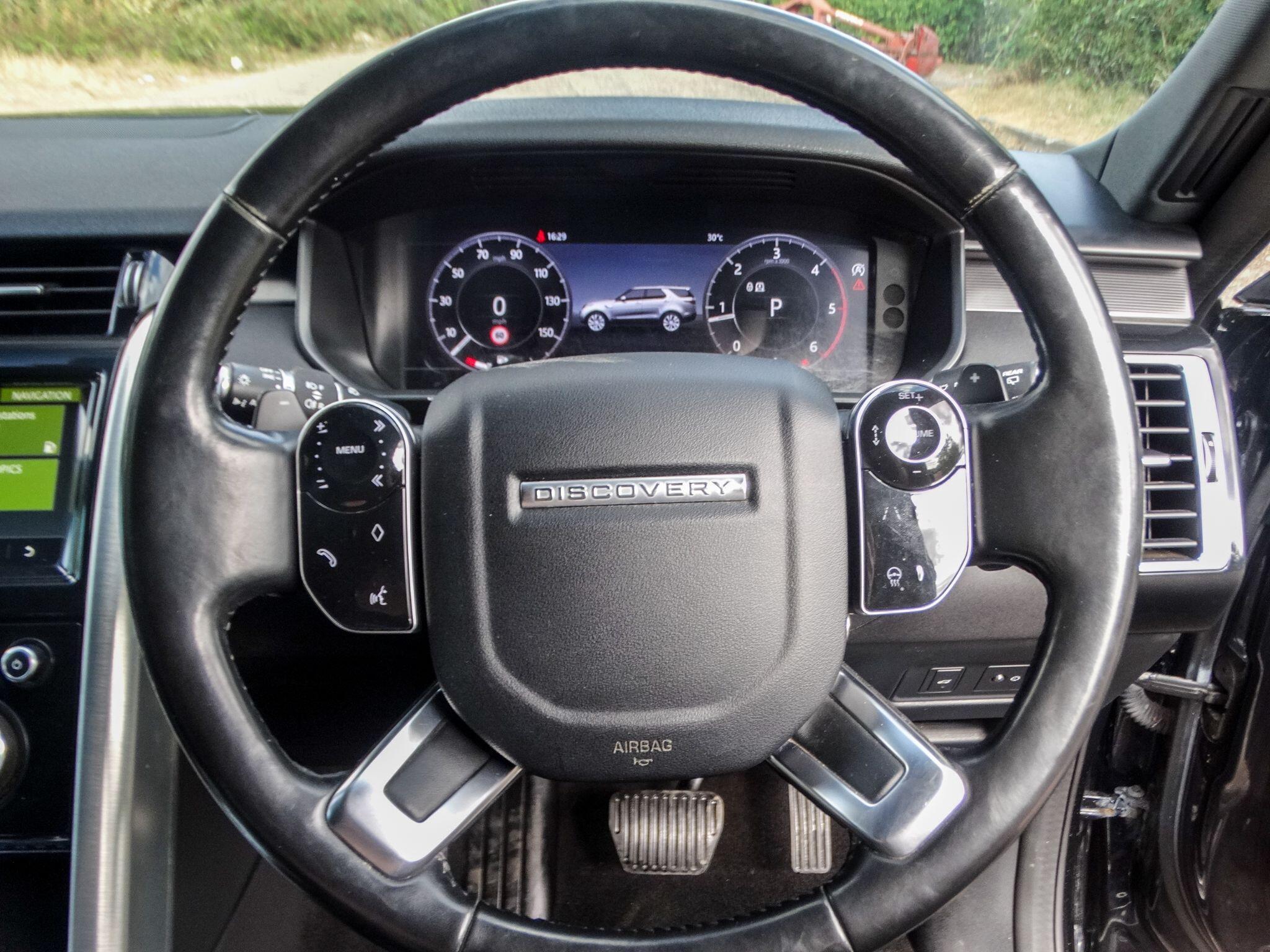Land Rover Discovery 3.0 SD V6 HSE Auto 4WD Euro 6 (s/s) 5dr — photo 7