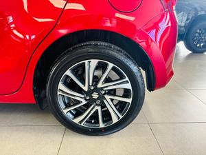 Suzuki Swift Photo 17