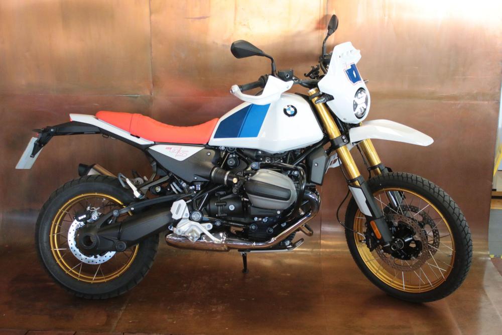 BMW R 12 G/S Photo at-997745689b2c492cb3035bce671d4df2.jpg