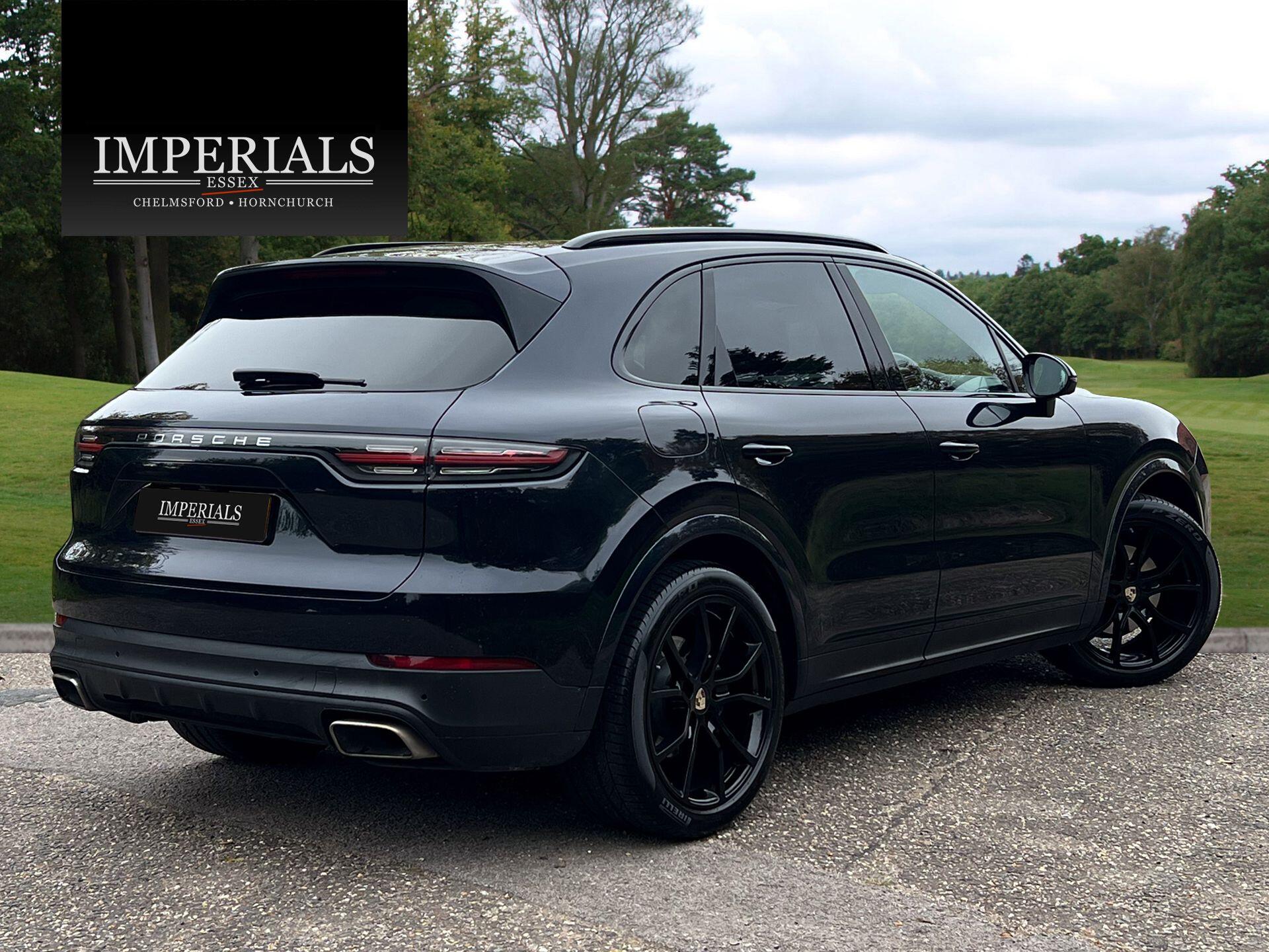 Porsche Cayenne 3.0T V6 TiptronicS 4WD Euro 6 (s/s) 5dr — photo 4