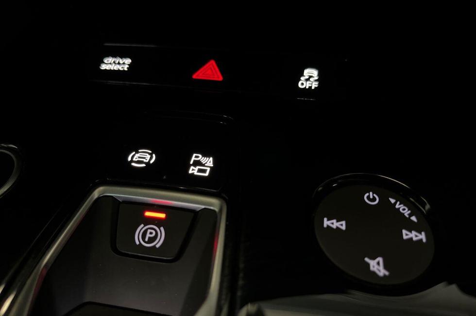 Audi Q4 Photo at-9a0f69bfbc8a4093ac6d4e3df024507b.jpg