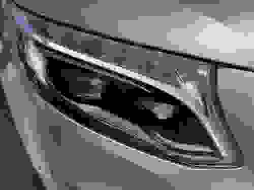 Mercedes-Benz Vito Photo at-9a12cf84cfd4456b9d1e1f8abae0bf2d.jpg