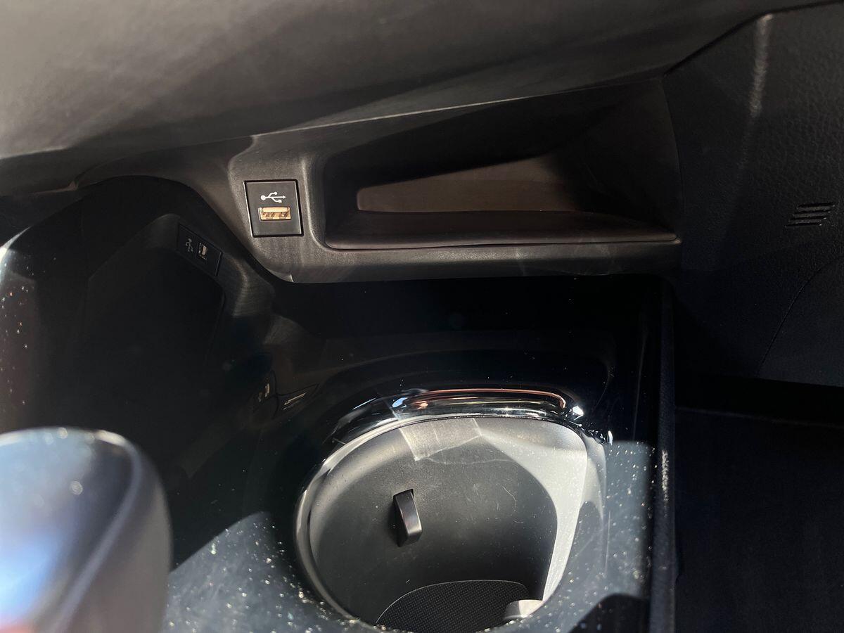 Toyota C-HR Photo 32