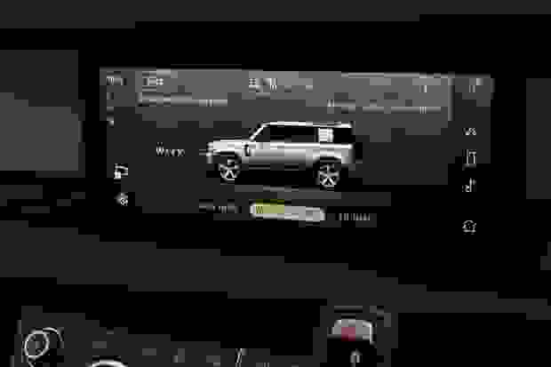 Land Rover DEFENDER Photo at-9a267fbbd6a847bdbaf721e3c7183282.jpg