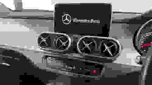 Mercedes-Benz X-Class Photo at-9a30230f4b814885a3a56b285c703ff2.jpg