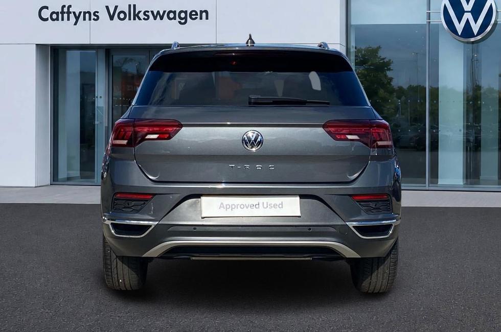 Volkswagen T-roc Photo at-9a30559a4c0a443faeb6c358861c385e.jpg