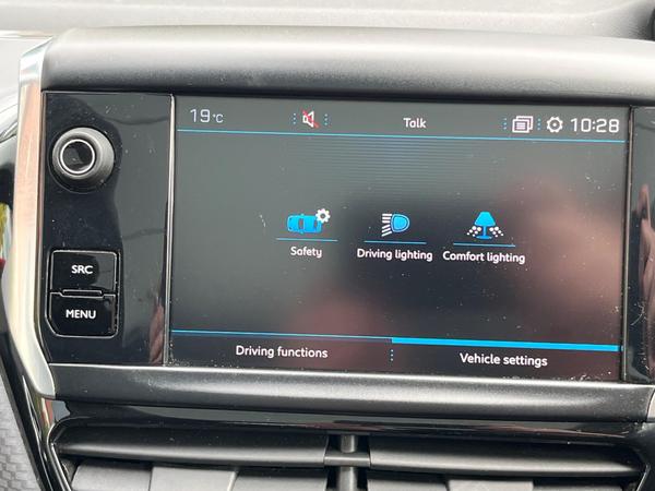 Used Peugeot 2008 BV67AKO 24