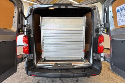 Vauxhall VIVARO Photo at-9a61c92bf5b447fa876917e05405e507.jpg