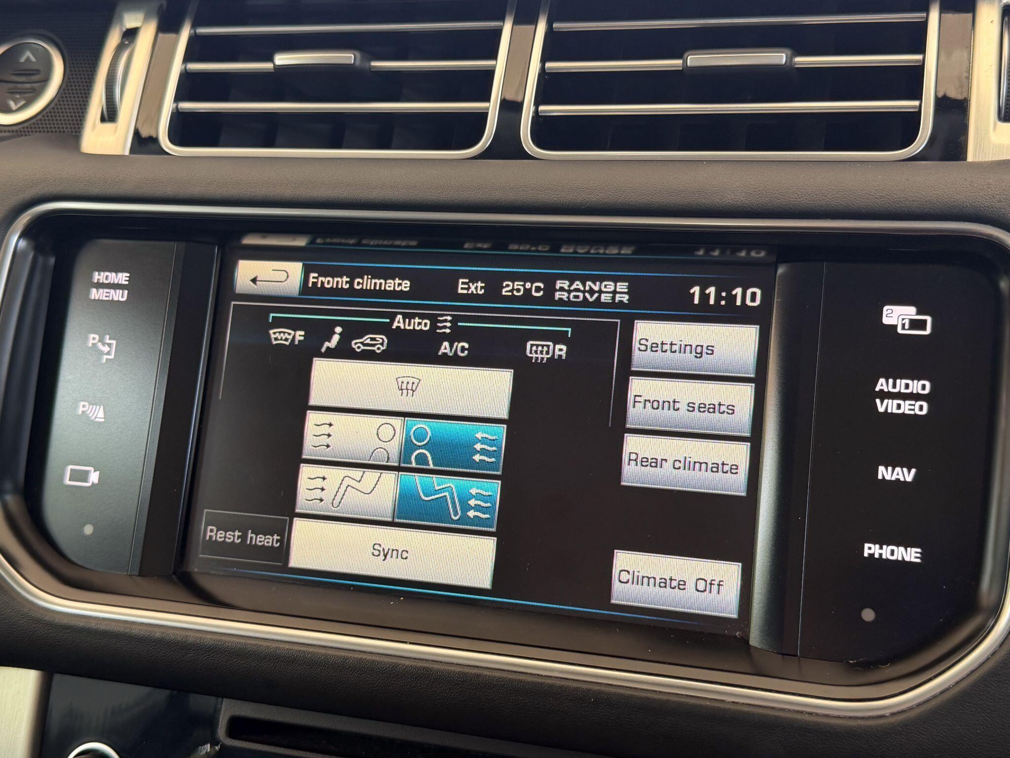 Land Rover Range Rover 4.4 SD V8 Vogue SE Auto 4WD Euro 5 5dr — photo 30