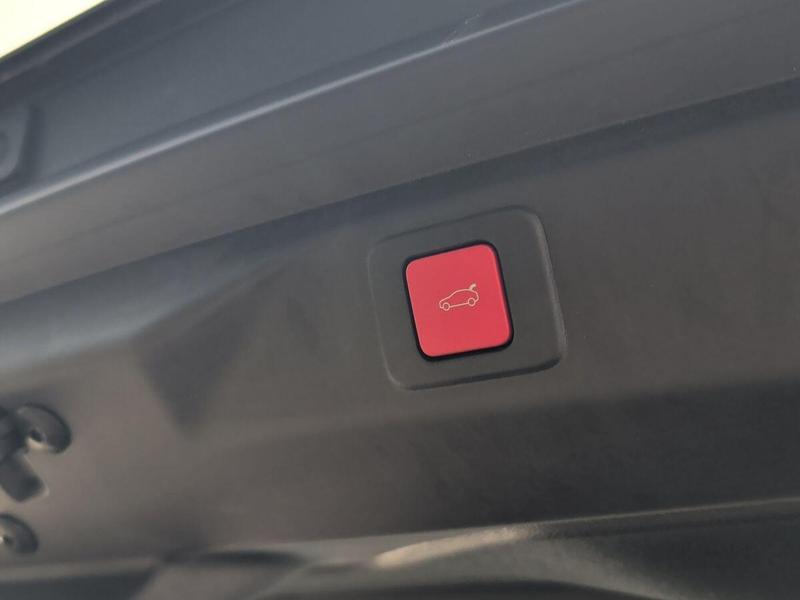 Used Peugeot E-3008 202509256632675 26