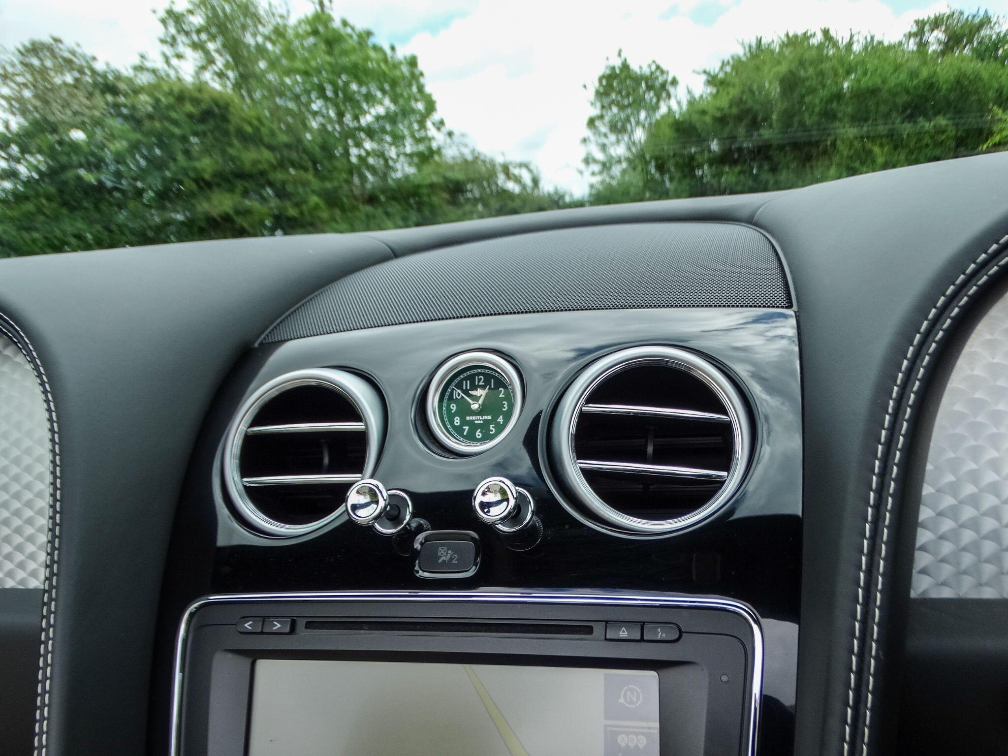 Bentley Continental 6.0 FlexFuel GTC Convertible 2dr Bi Fuel Auto 6Spd 4WD Euro 5 (575 ps) — photo 24
