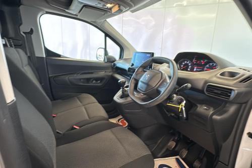 Peugeot PARTNER Photo at-9b05ce5227cd49dbbf546008b3fb4796.jpg